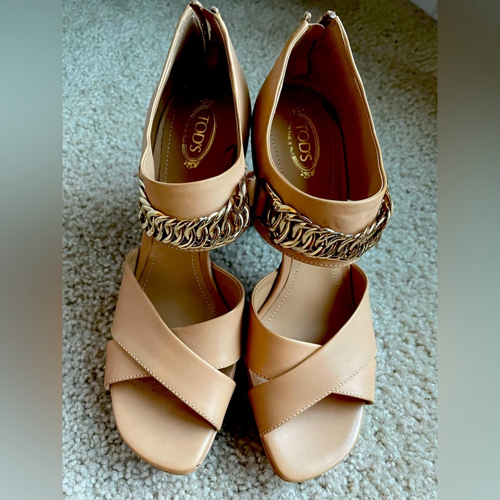 Tod’s Open Toe Chain Heel